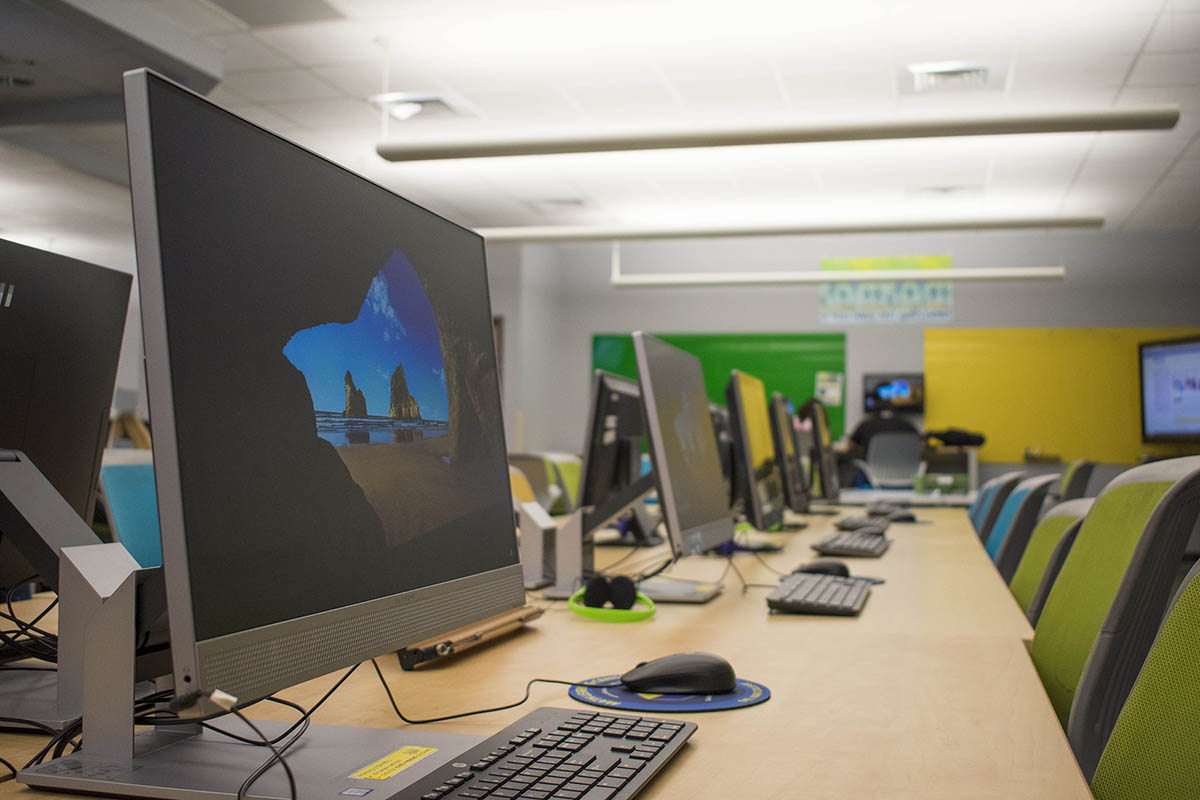 Desktop computers in the Math Learning Center